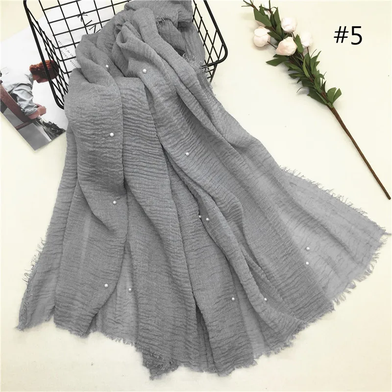 1PCS Hot sale with a pearl scarf women soft solid hijabs foulard muffler shawls big pashmina Muslim women wrap headscarves - Цвет: Number 5 color