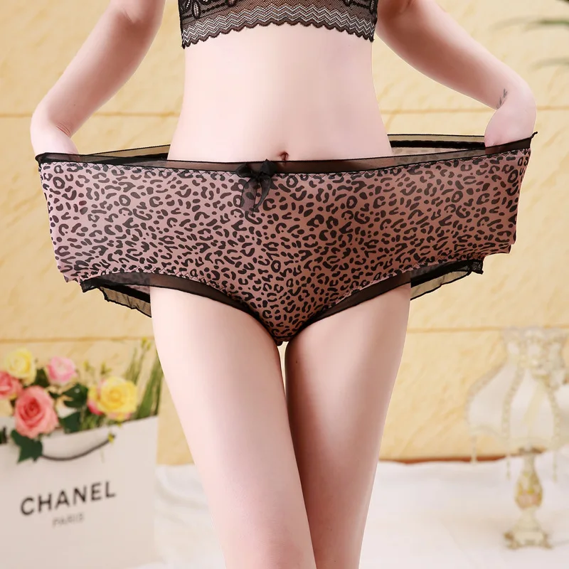 5087Model Leopard Print1.jpg