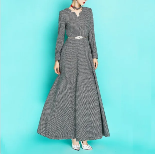 

2018 New Autumn Winter Women's V-neck Long Sleeved Wool Tweed Super Long Dresses Ladies Luxury Thicken Maxi Long Woolen Dress