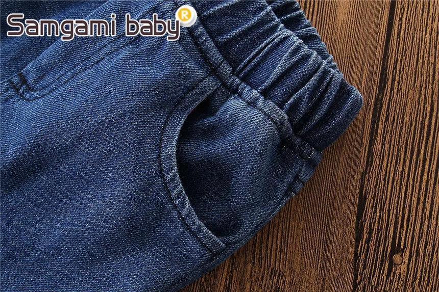 SAMGAMI для маленьких девочек лето Европейский Стиль джинсовые штаны Модные расклешенные брюки джинсы с эластичной резинкой на талии модная детская одежда