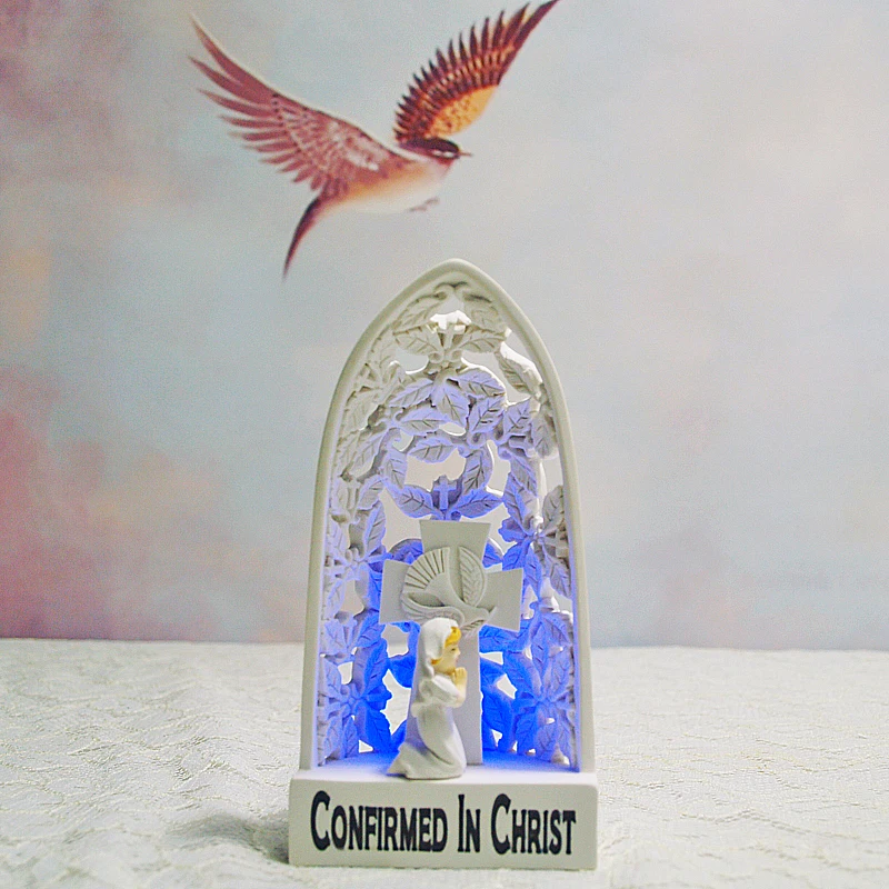 

Creative LED Light Cross Lady Statue Resin Crafts Blessing Christmas Sculpture Family Decorations God Christian Gift Gospel Gift