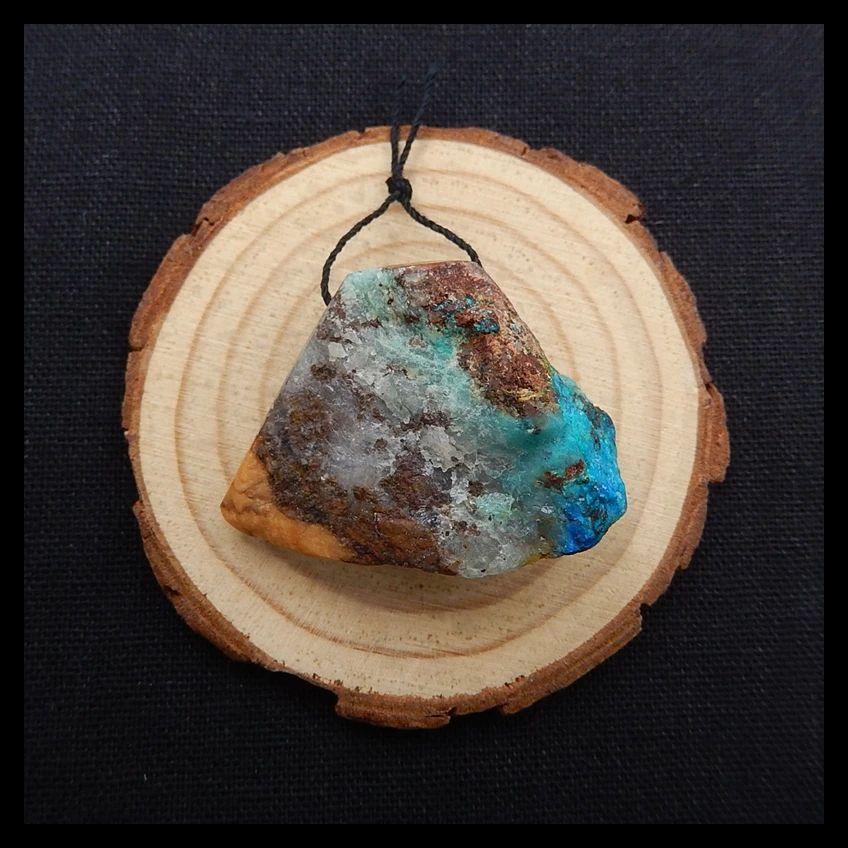 

Natural Stone Geometric Chrysocolla Side Necklace Pendant 42x32x18mm 24.8g Fashion DIY Jewelry Bead Accessories