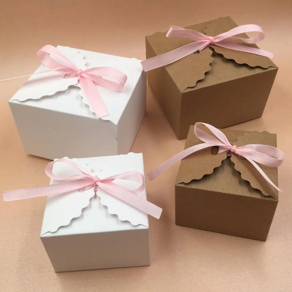 

20pcs/lot Kraft Paper Square Candy Box Rustic Wedding Favors Candy Holder Bags Wedding Party Gift Boxes with Free Ribbon