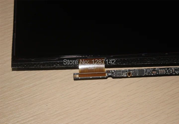 a1369 lcd-09