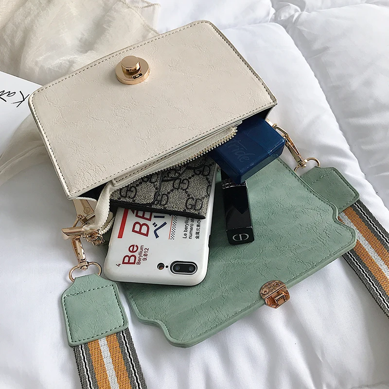 Crocodile Pattern Contrast color Leather Crossbody Bag Women 2019 Travel Handbag Fashion Simple Shoulder Messenger Bag Ladies Crocodile Pattern Contrast color Leather Crossbody Bag Women 2019 Travel Handbag Fashion Simple Shoulder Messenger Bag Ladies