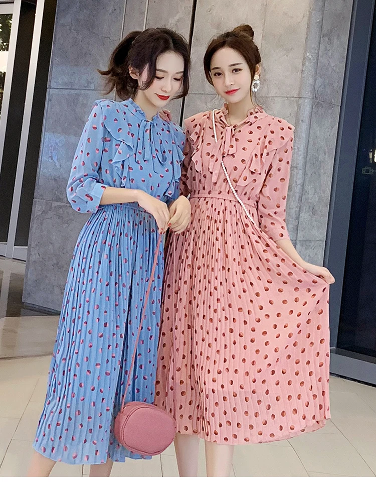 Весной и летом плиссированные платье Синий, розовая одежда Для женщин 3/4 рукав горошек длинные шифоновые платья оборками