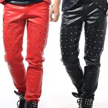 Красные, бежевые, черные, белые, певицы, заклепки, 1 штаны из искусственной кожи, мужские 1 брюки, мужские сценические брюки, брюки из искусственной кожи, обеспечивают индивидуальный заказ