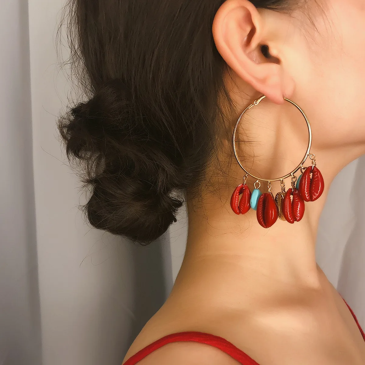 

New Stylish Occident Brand Gold Blue Red Shell Dangle Earrings Geometric Statement Earring for Women Party Jewelry Gift kolczyki