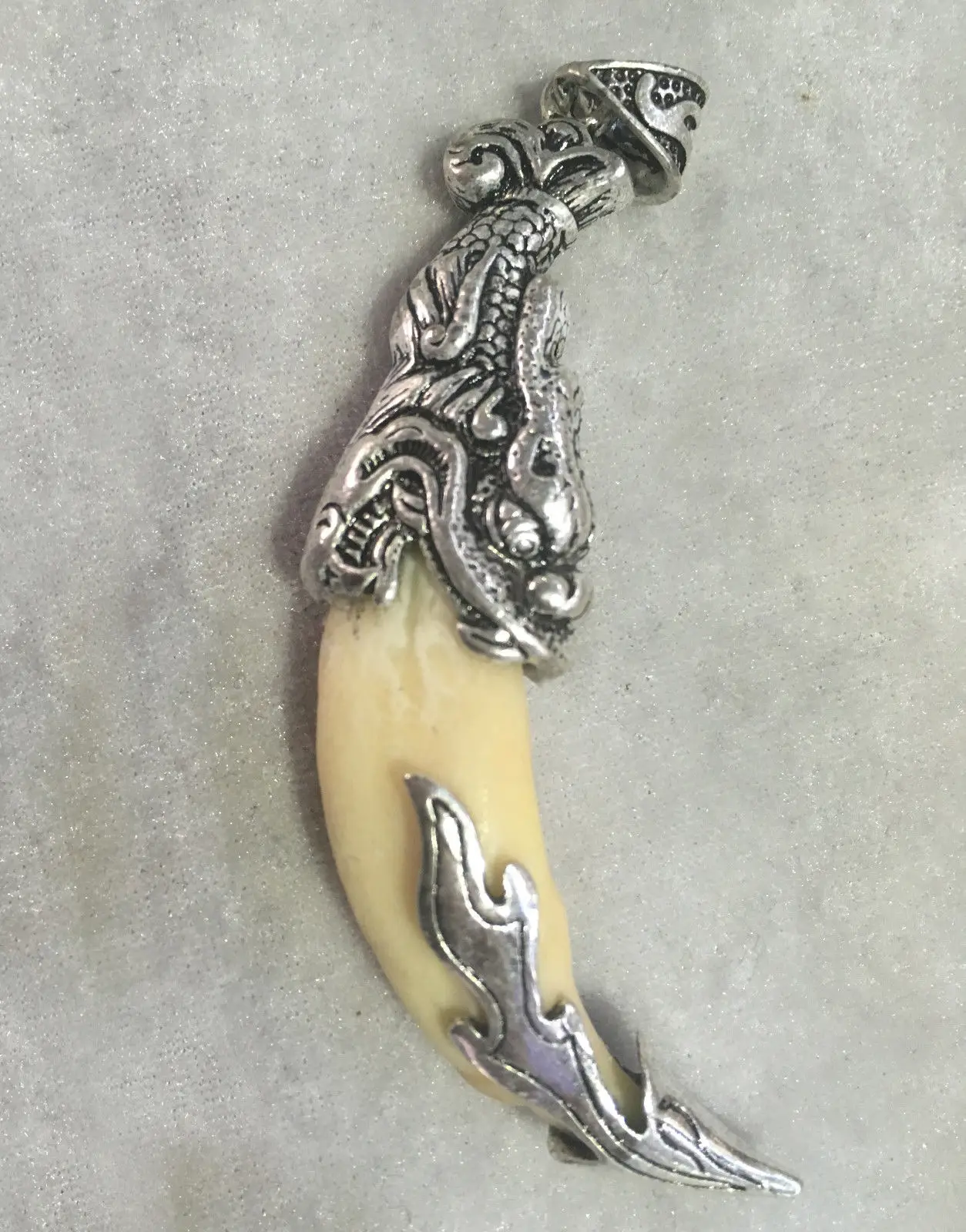 

Chinese Carved Wolf Teeth Pendant Set Tibetan Silver Charms Pendant