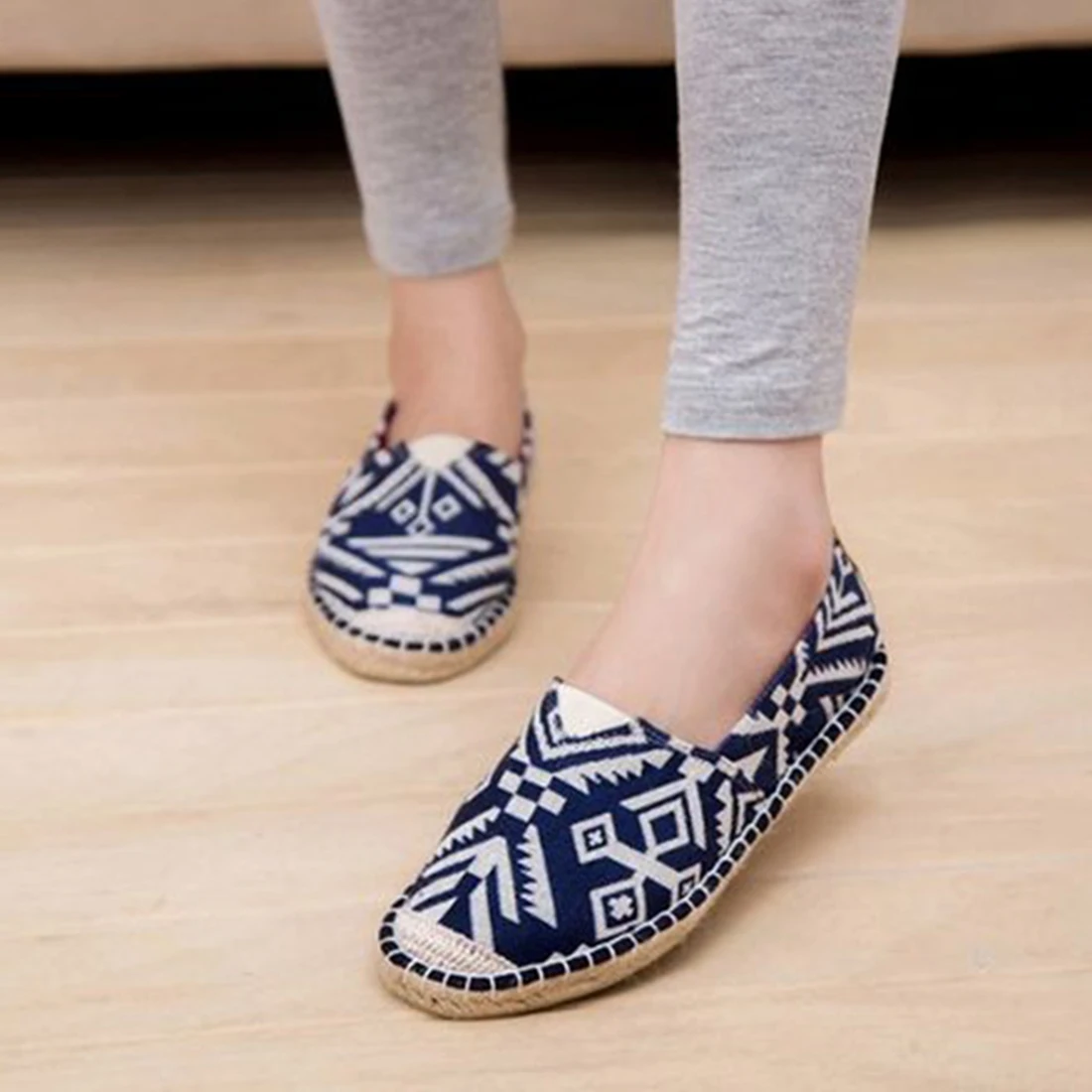 

2017 Spring Autumn Women Loafer Round Toe espadrilles Comfortable Hemp Bottom Flats Shoes Slip On Mujer Print Ethnic Shoes