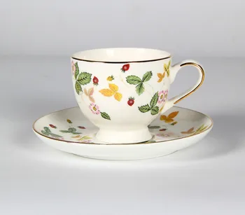 

Europe Fresh Style Afternoon Tea Ceramic Cup with Tray Set Strawberry Pattern Bone China Coffee Tea Cup 270ml