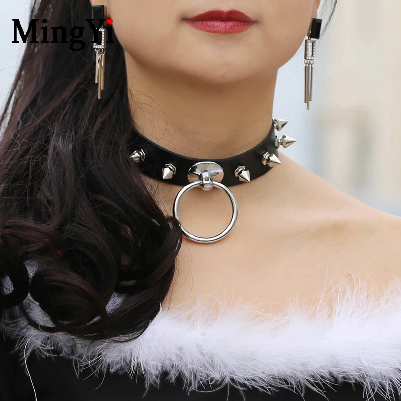 

Punk Leather Choker Necklace For Women Silver Round Pendent Spike Rivets Collar Choker With Buckle Goth Fetish Harness Necklace