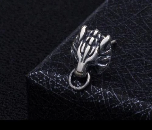 

1PCS Final Fantasy FF7 Cloud Strife Earring Earnail Cosplay Ear Prop New