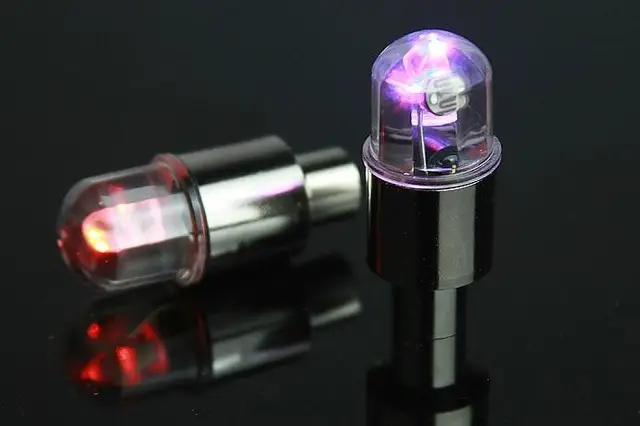 Bateria w zestawie LED rower światła koła opony zawory rowerowe światło jazda na rowerze Sport szprychy bezpieczeństwa Lampa ostrzegawcza Taillight SA-7 tanie i dobre opinie Agares Nakrętki zaworów opon Baterii Światła rowerowe BL-01 Bateria w zestawie LED rower światła koła opony zawory rowerowe światło jazda na rowerze Sport szprychy bezpieczeństwa Lampa ostrzegawcza Taillight SA-7 tanie i dobre opinie Agares Nakrętki zaworów opon Baterii Światła rowerowe BL-01