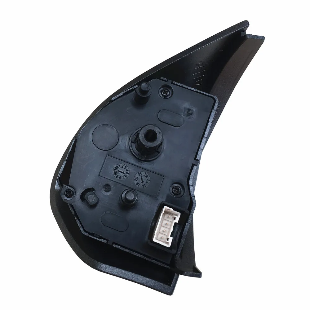 steering wheel buttons for Mitsubishi Outlander