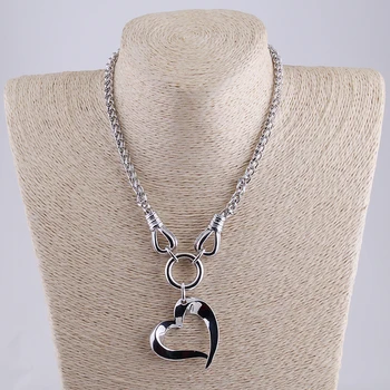 

Free Shipping Hollow Cute Heart charm women Choker necklace Fashion Design