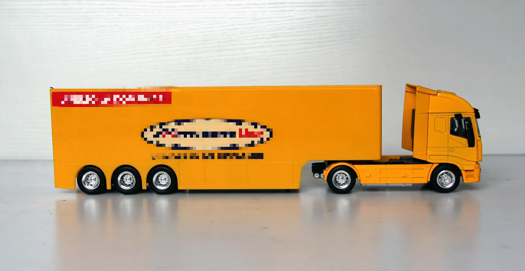 

Classic Special Offer Die-cast Metal 1/43 Yellow Truck Static Desktop Display Collection Model