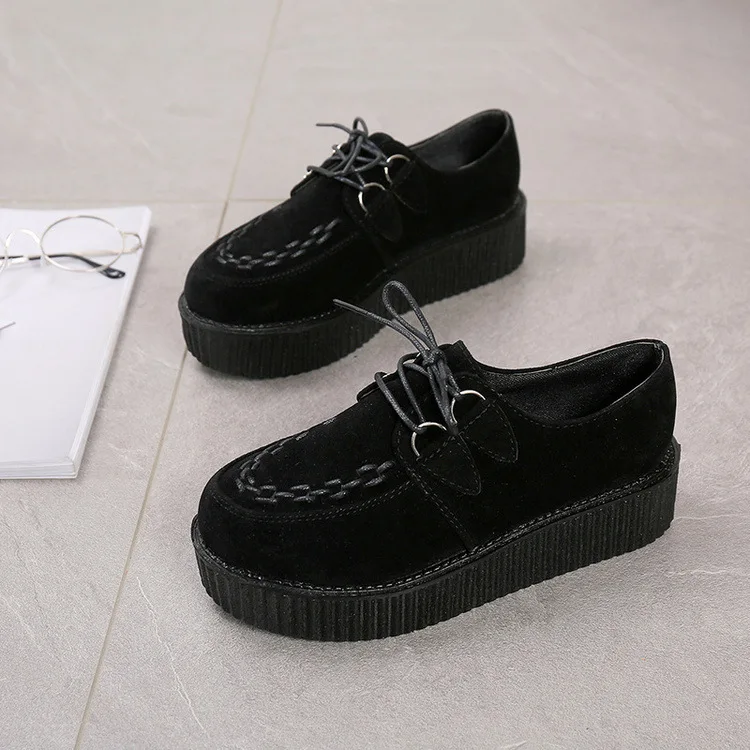 4512942573_850942568