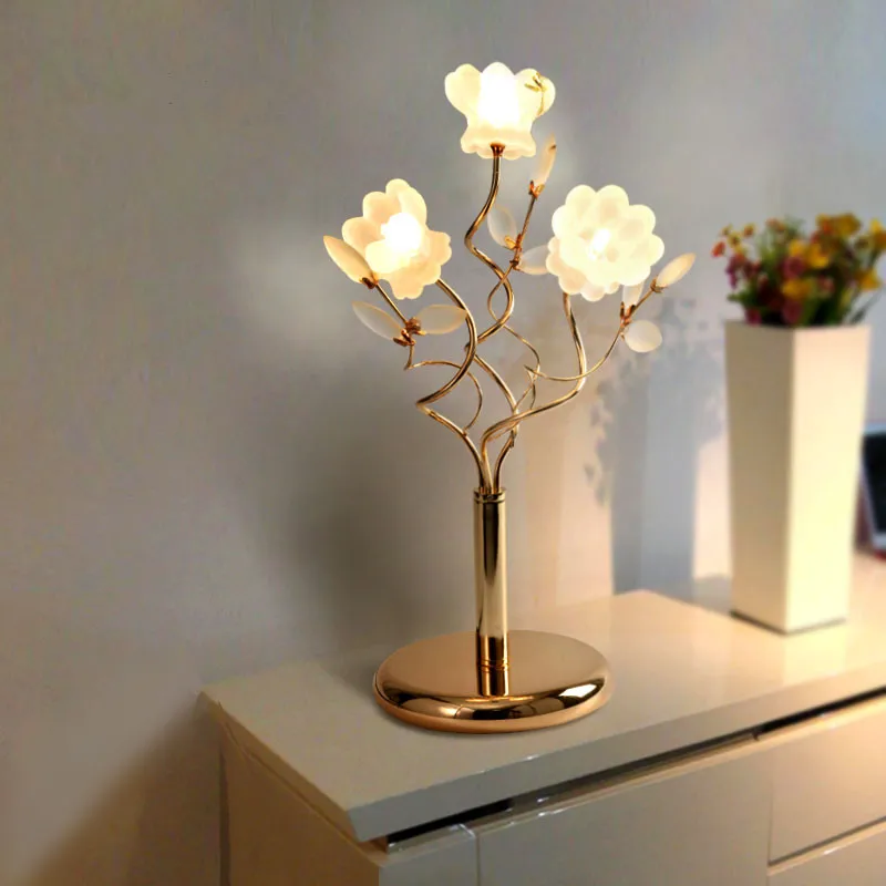 

European Crystal Flower Table Lamps Wedding Room Decor Lighting Modern Minimalist Bedroom LED Table Lamp