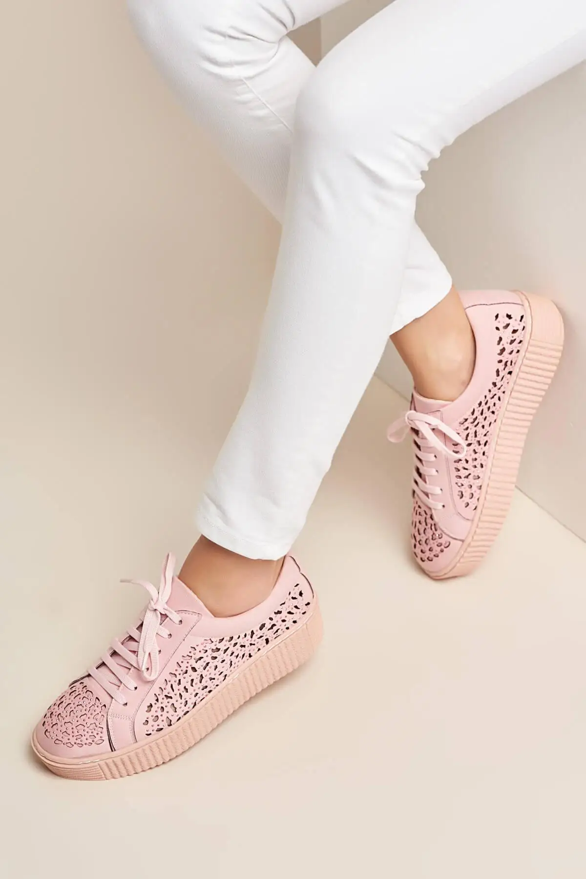 

Pearl Pink Women Sneaker 120130005635