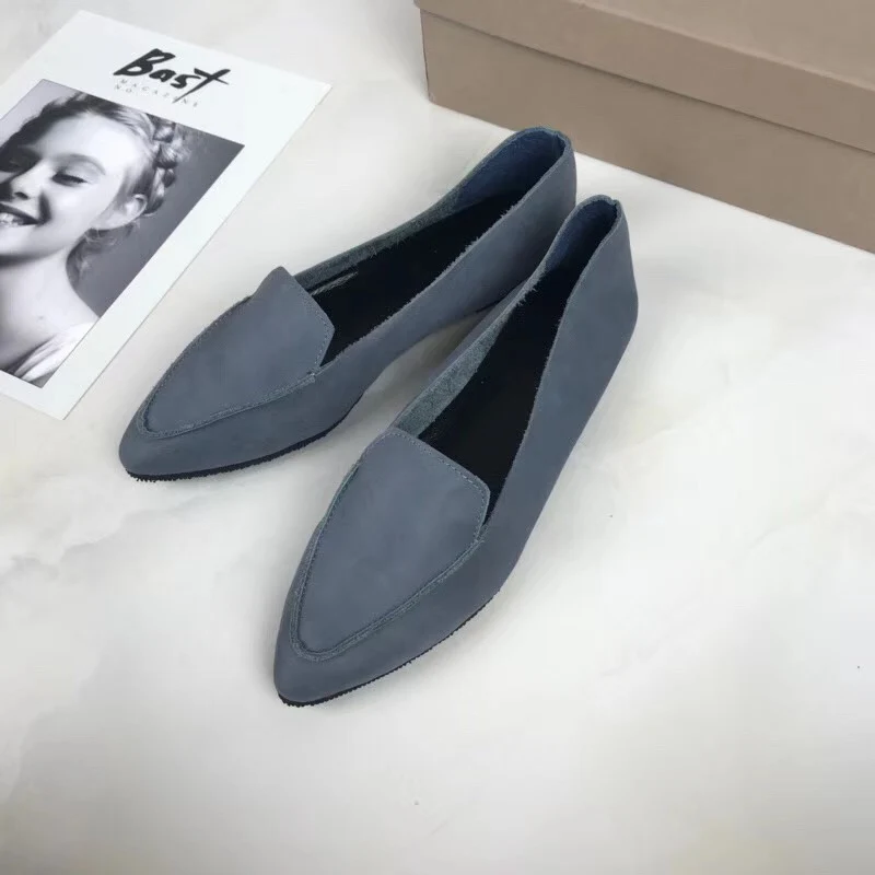 

Spring new 100% leather ladies flat shoes comfortable soft pointed shoes solid color pregnant women driving ladies casual shoes.