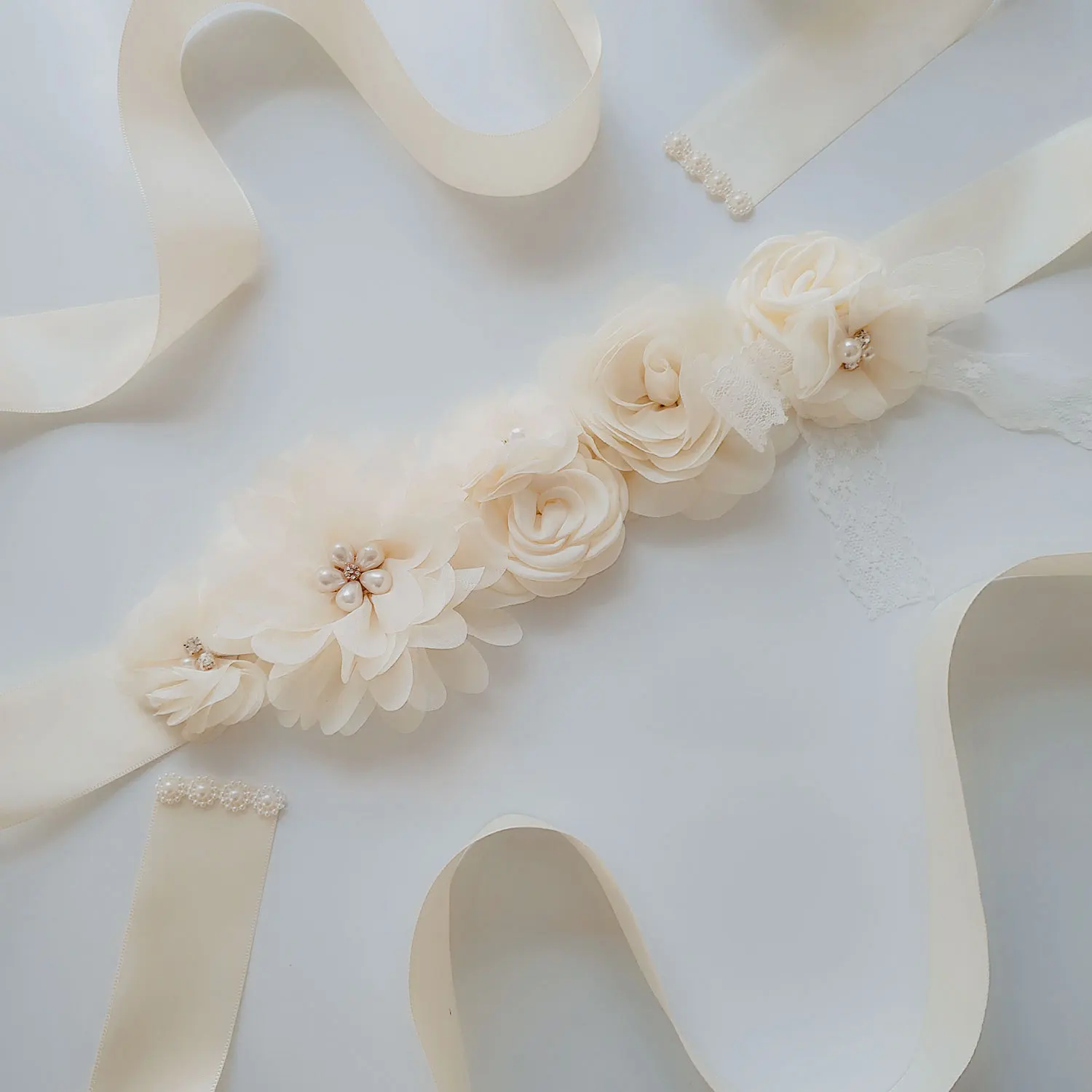 XW204-Milky white2.jpg