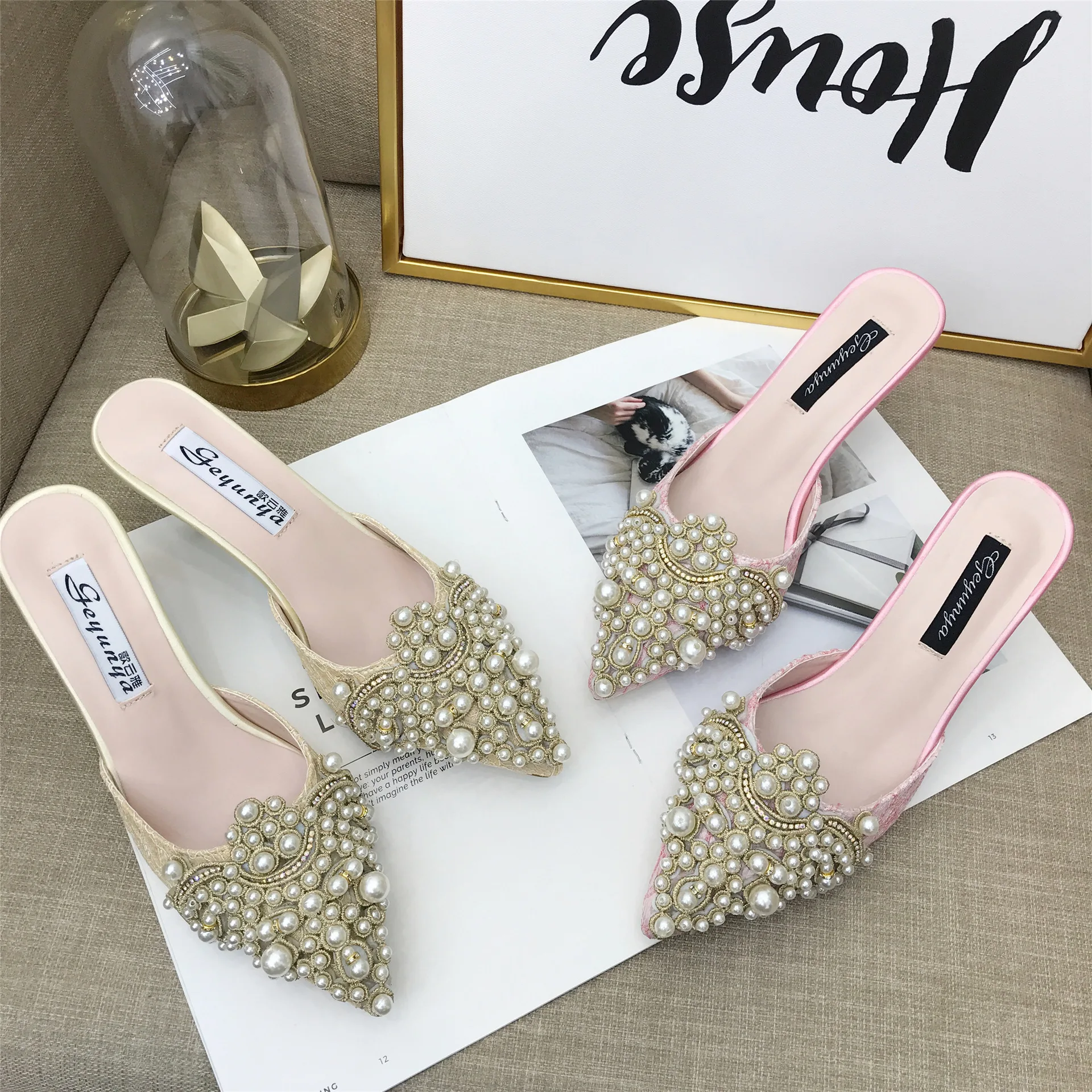 

Women Slipper Rivet Fashion Slip On Flip Flops Beach Slippers Flat Sandals Flat Heel Sippers Outdoor Slides Lady Casual Shoes
