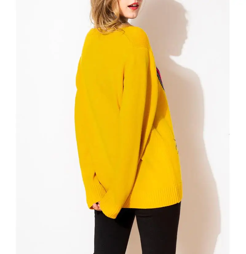 Women's Autumn&winter new O-neck embroidery cartoon big rabbit loose lazy style sweater fashion simple cozy pullover jumper tops