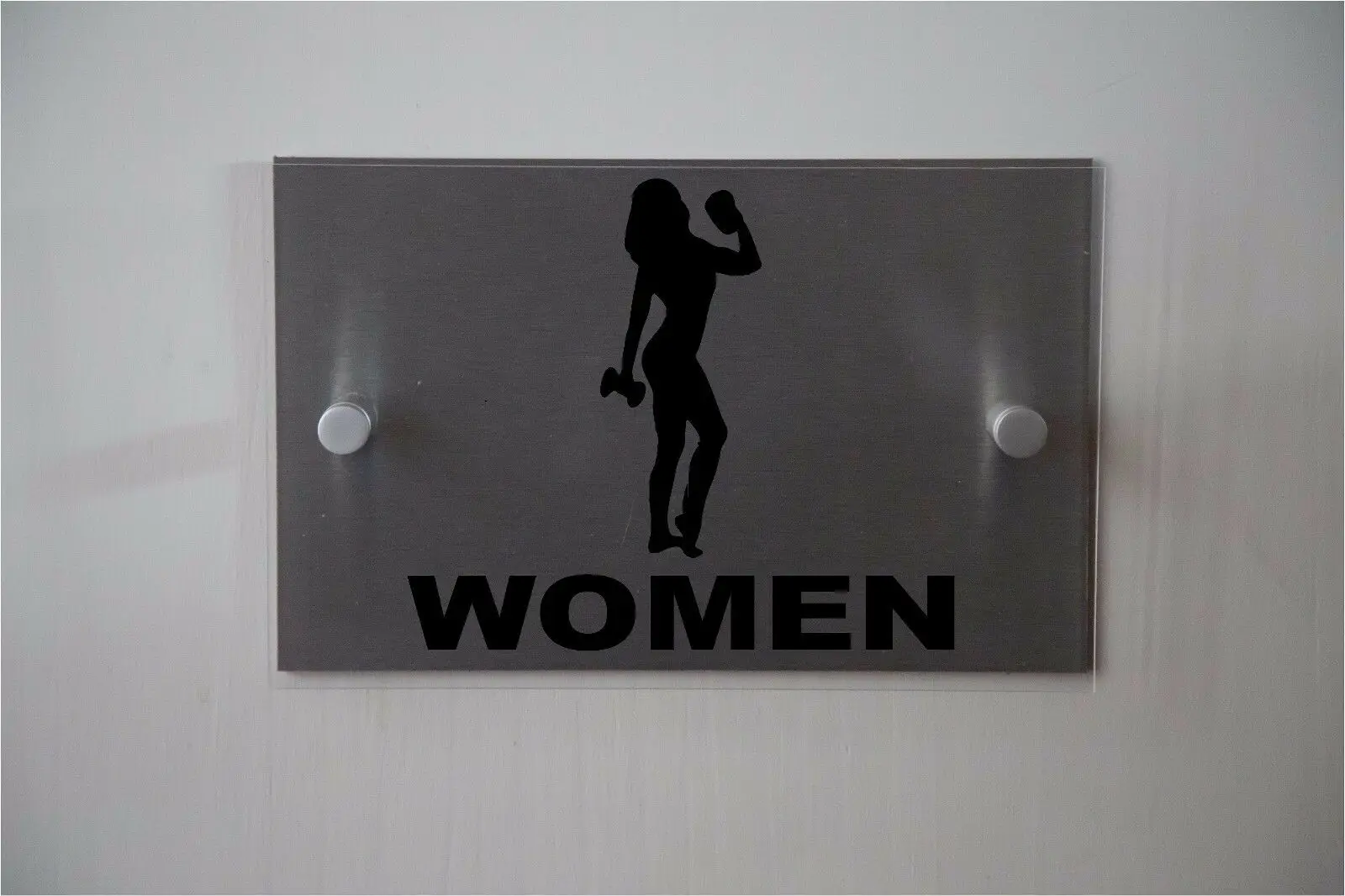 Подгоняйте фитнес "женщины" туалет или примерочная табличка* алюминий и акрил* в/на открытом воздухе