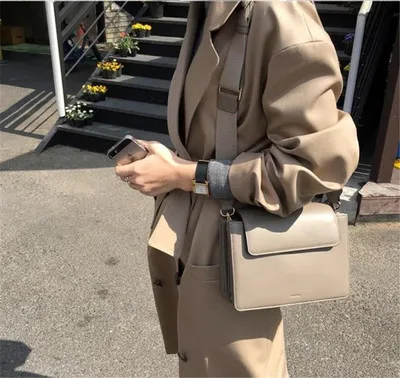 

Autumn New Women Designer Multi-layer Handbag Hot Sale Fashion Female Crossbody Bag High Quality Vintage Grain Tote Wholesale