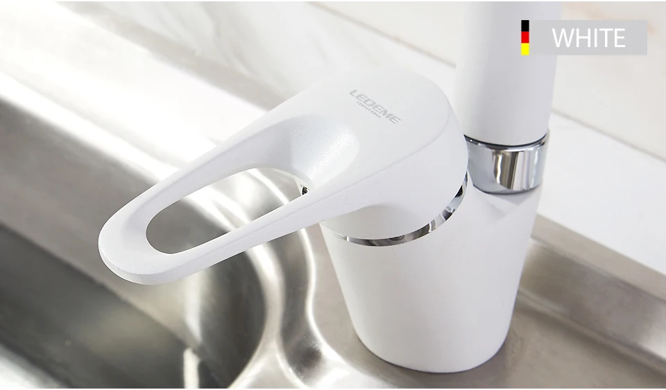 LEDEME Kitchen Faucet Bend Pipe 360 Degree Rotation with Water Purification Features Spray Paint Chrome Single Handle L5913