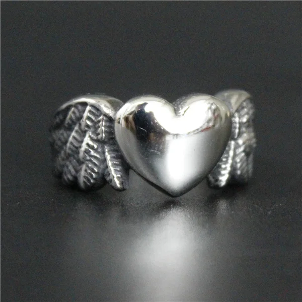 

Drop Ship Size 5~11 Fashion Live To Ride Heart Biker Wings Ring Silver 316L Stainless Steel Jewelry Ladies Wom Mini Heart Ring