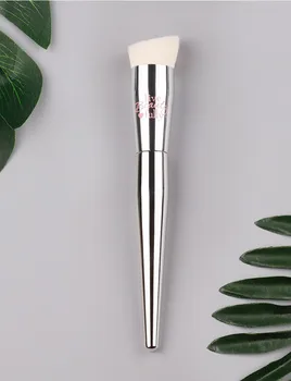 

1 piece Flat Angled Foundation Makeup brush Liquid BB cream Foundation Make up Pro beauty tool silver plastic handle