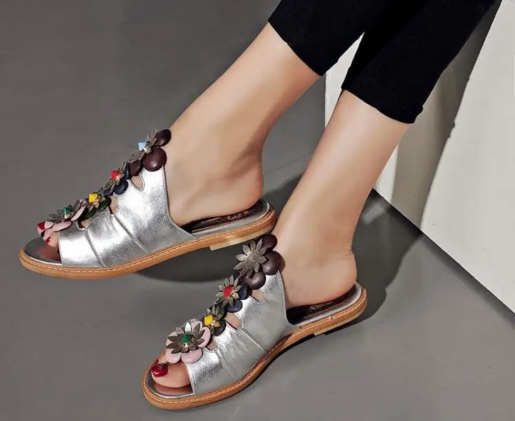 

Luxury superstar women shoes flat slippers open toe flower design high quality ladies silver black runway shoes studded slippers