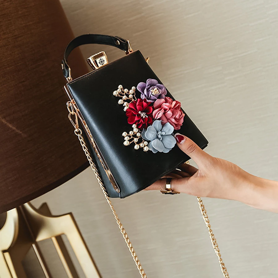 الأزياء 3D الزهور سلسلة نسائية حقائب السيدات أنيقة الأزهار Falp حقيبة ساع Crossbody أكياس الإناث عارضة حقائب 2018 جديد