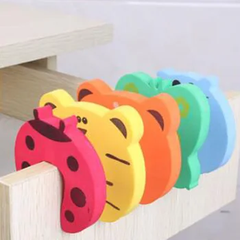 

Protection Baby Safety Cute Animal Security Door Stopper Baby Card Lock Newborn Care Child Finger Protector Random Colors