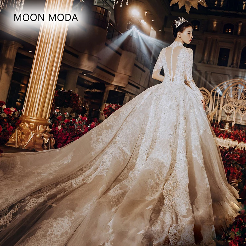 long tail wedding gown