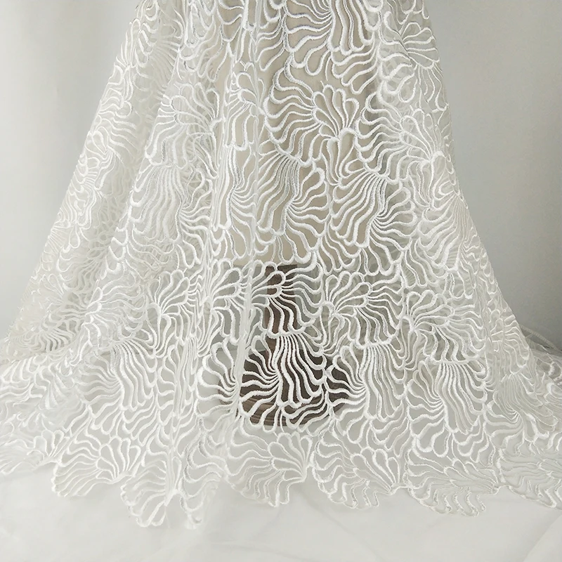 

2019 New Style high quality exquisite wedding dress lace fabric gorgeous mesh tulle embroidery lace for wedding