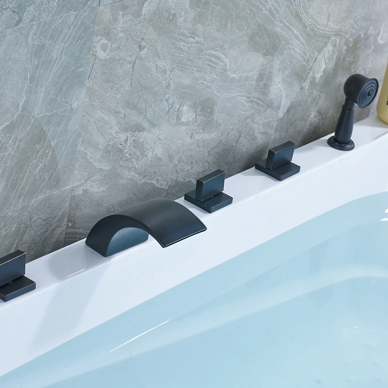 

Three Handles Oil Rubbed Bronze W/ Hand Shower Sprary Bath Shower Faucet Mixer Tap