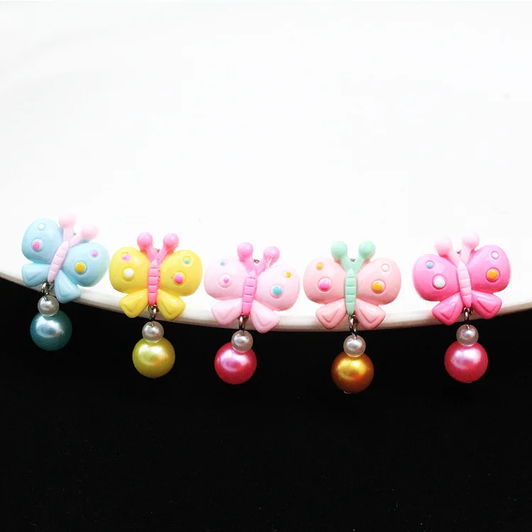 

New south Korean version of the child dressed as a princess, the first act of the girl's jewelry has no ear and ears