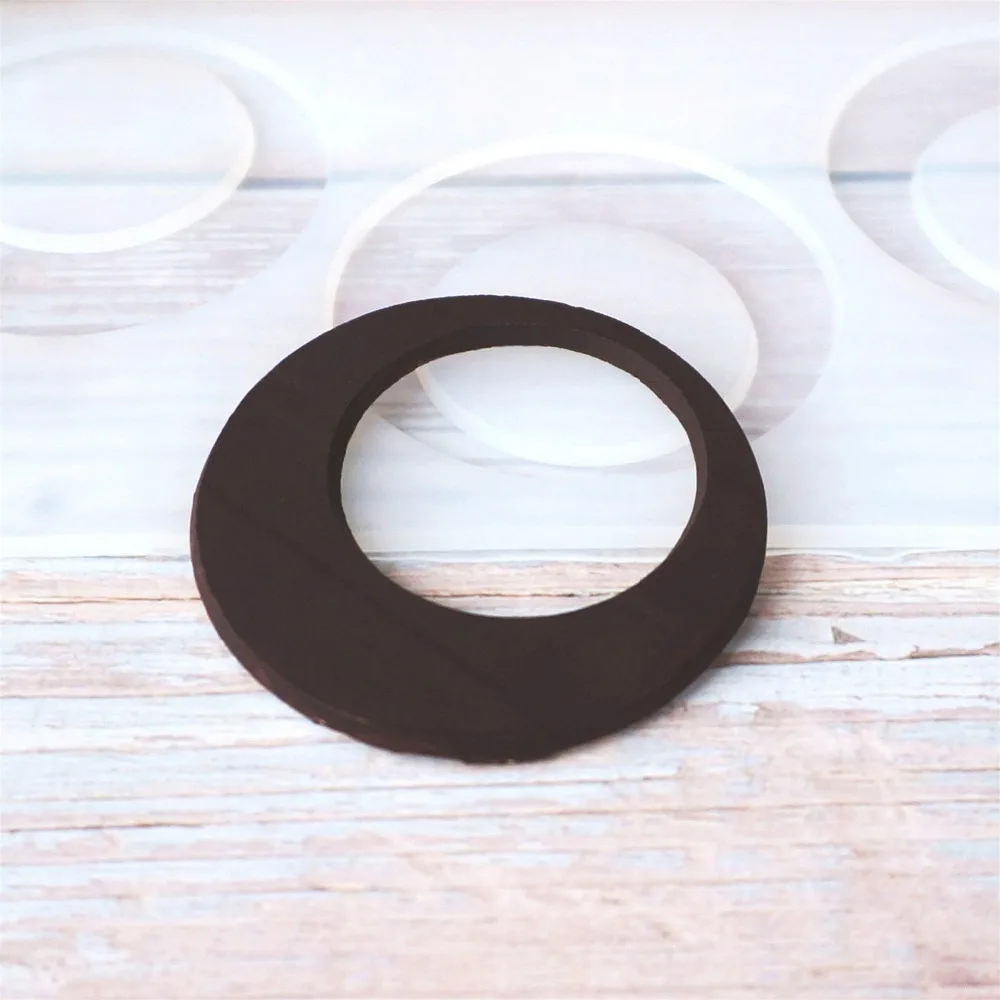 

The hollow circle shape Non-stick Silicone Chocolate Mold Ice Molds Cake Mould Bakeware Baking Tools