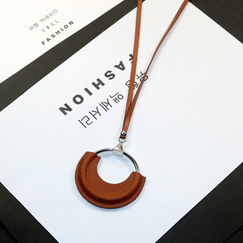 

Simple New Woman Necklace Big Circle PU Pendant Long Sweater Chain Necklace Fashion Accessories