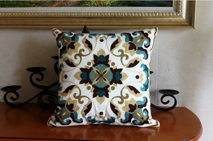 Hot new national style sofa /carcushions Flowers and Fashion Pillows decorate Hand-embroidered almofadas