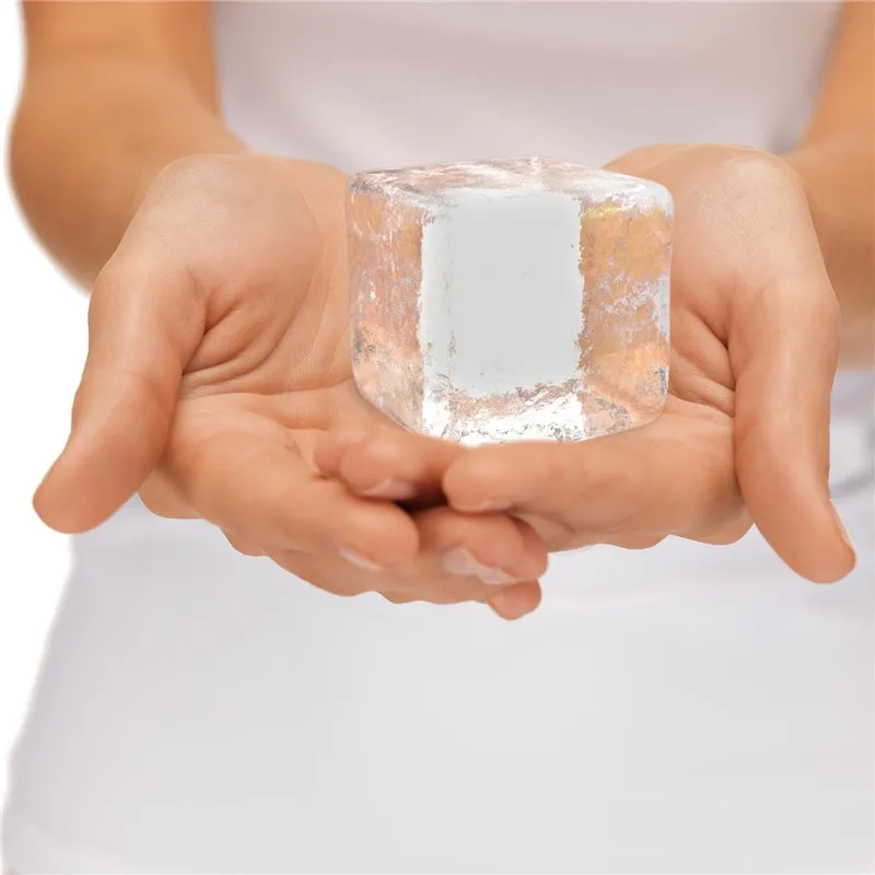 Multi-Purpose 4 Cube 2 Inch Jumbo Durable.Silicone Ice Cube Tray Mold with Lid for Baby Pruee, Herb,Ice Cube and Bakery