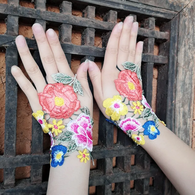 Этнические ветра вышивка цветок полые кружевные перчатки без пальцев Модные Джокер браслет украшения для танцоров для женщин 05