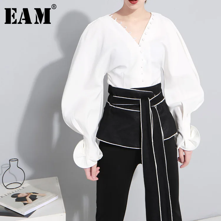 [EAM] 2019 New Spring Summer V-collar Long Puff Sleeve White Loose Button Stitch Temperament Shirt Women Blouse Fashion JI005