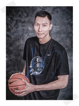 

signed Yi Jianlian autographed original photo 7 inches collection 5 versions free shipping 112017