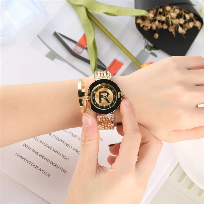 

Women Watches 2019 Diamond-encrusted Quartz Wristwatch Flip Cover Hook Buckle Gold "R" Pattern Dial clock women relojes mujer