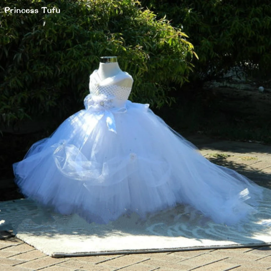 

Beautiful Pure White Flower Girl Dress Tutu Gown with Rhinestone and Detachable Train- Perfect for Weddings Party Photo Shoots