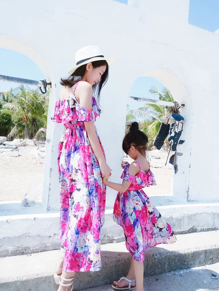 Необычные платья для мамы и дочки; одинаковая летняя одежда; коллекция года; семейный образ; шифоновое платье для будущих мам; пляжные платья; одежда